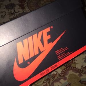 empty jordan 1 box